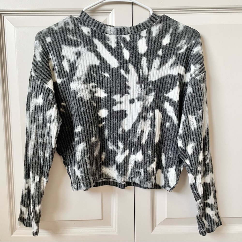 H&M girls long sleeve cozy grey white paint splatter tie dye ribbed Top NWT